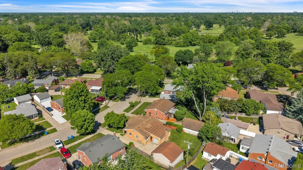 26637 Clairview Drive Dearborn Heights City MI 48127