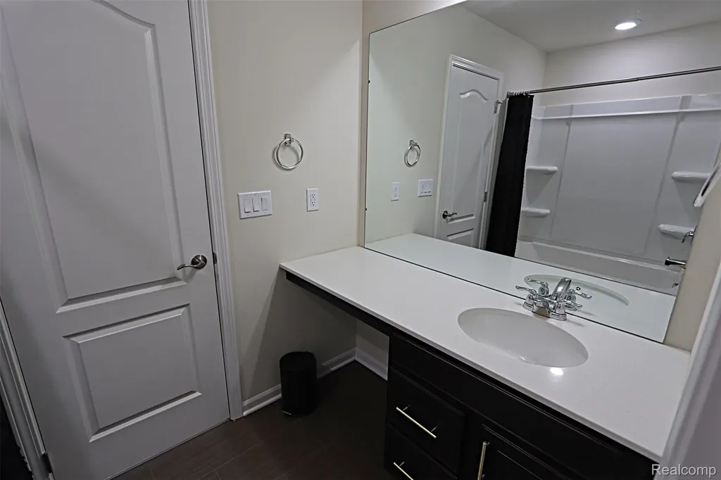 795 Ford Mill Drive Saline City MI 48176