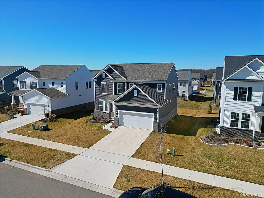 795 Ford Mill Drive Saline City MI 48176
