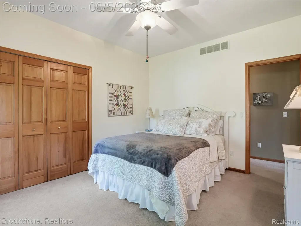 9523 Quail Ridge Run Brighton Township MI 48114