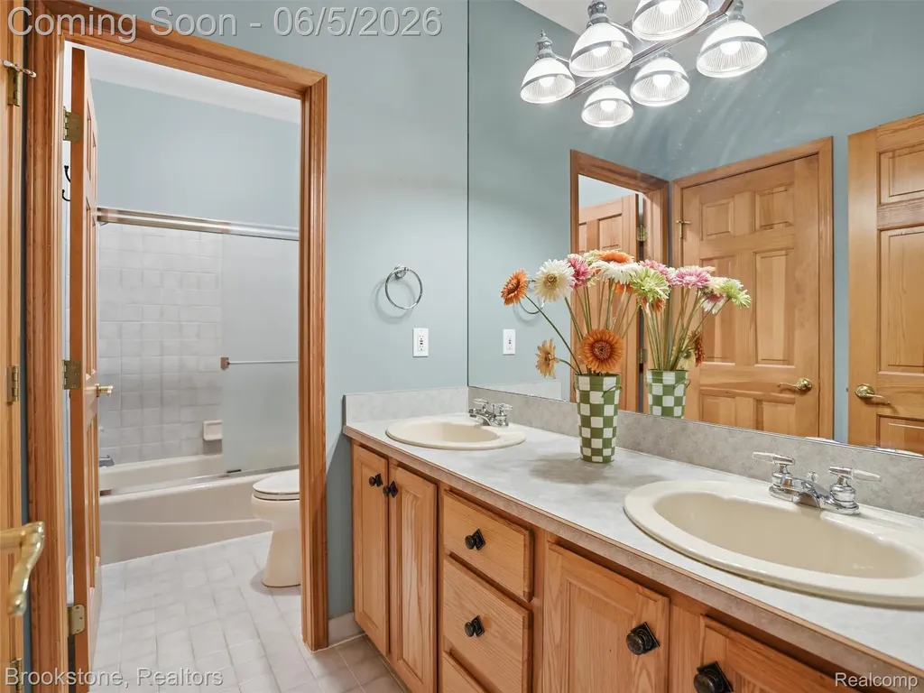 9523 Quail Ridge Run Brighton Township MI 48114