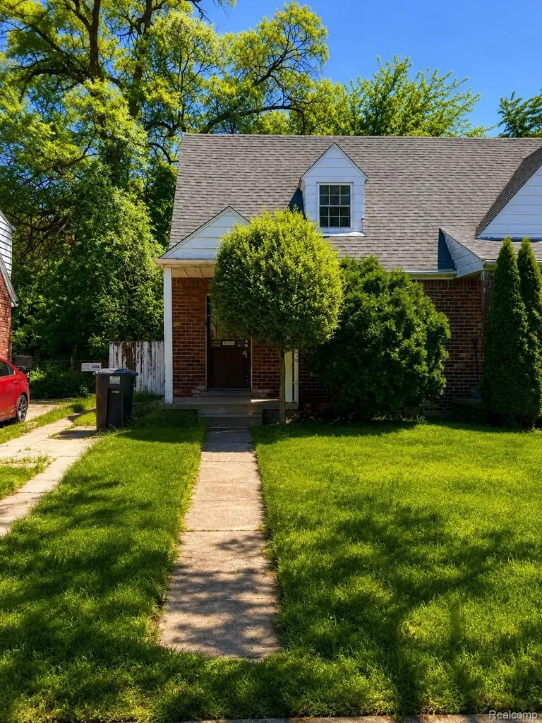 12664 Kelly Road Detroit City MI 48224