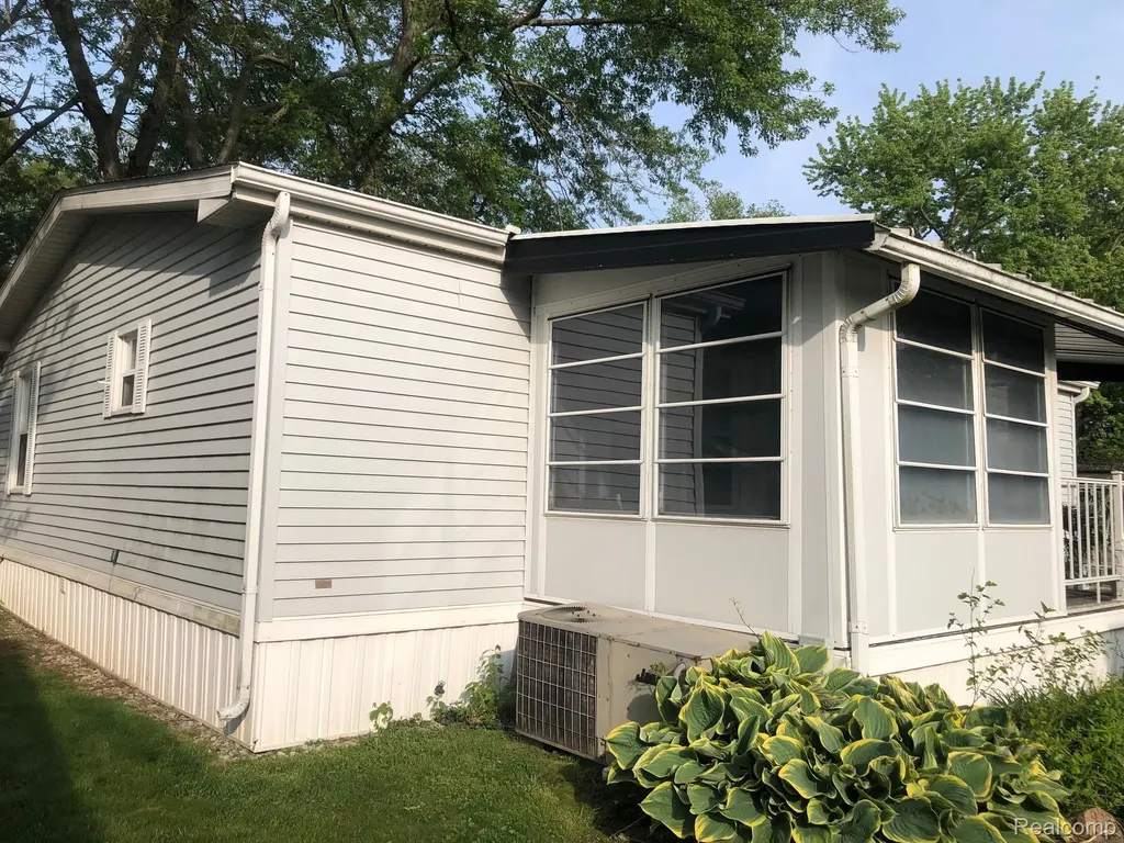 608 Holly Court Jonesville City MI 49250