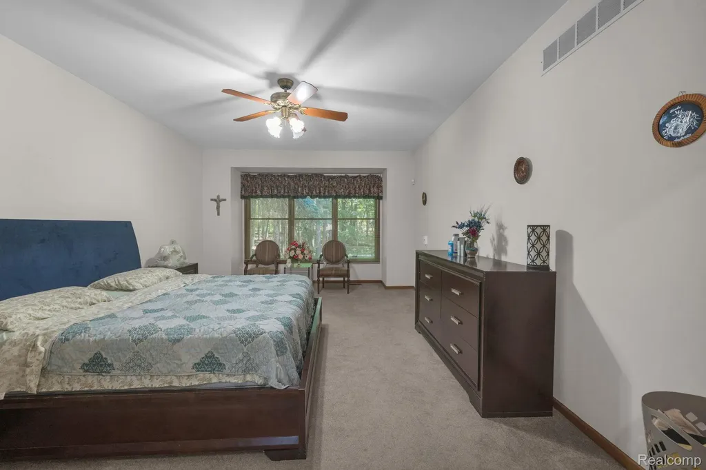 43746 Via Antonio Drive Sterling Heights City MI 48314