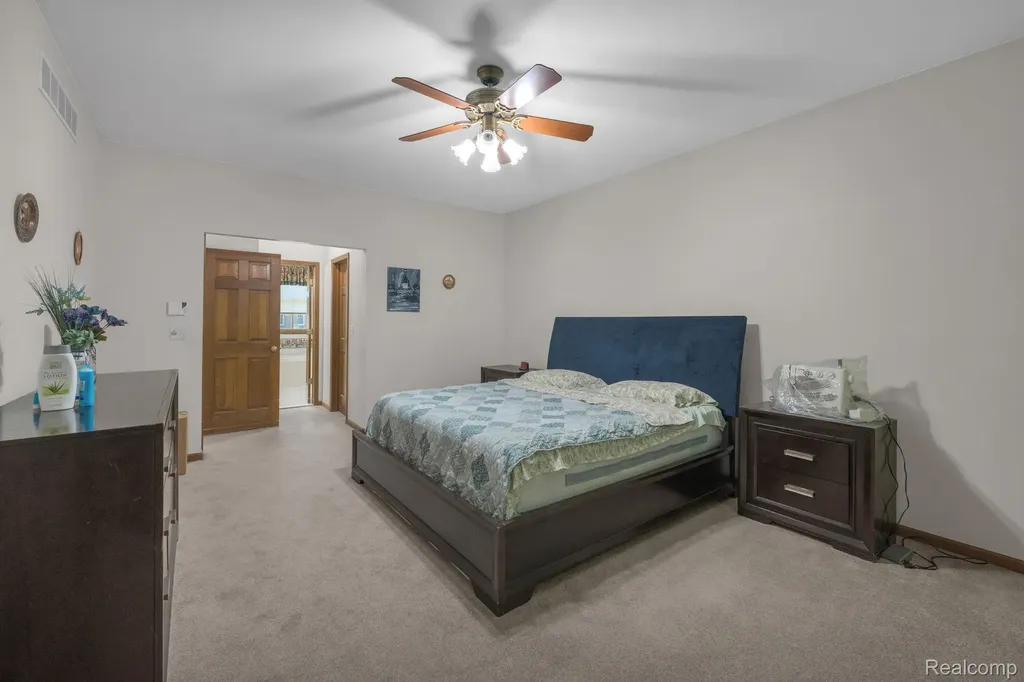 43746 Via Antonio Drive Sterling Heights City MI 48314