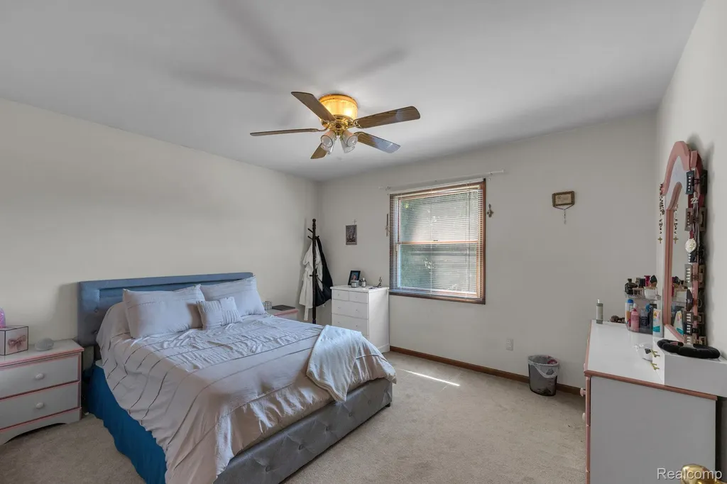 43746 Via Antonio Drive Sterling Heights City MI 48314