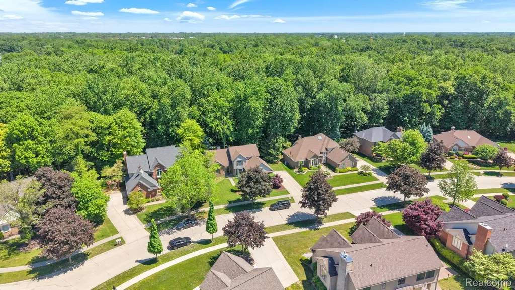 43746 Via Antonio Drive Sterling Heights City MI 48314