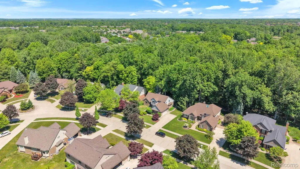 43746 Via Antonio Drive Sterling Heights City MI 48314