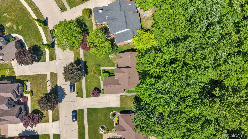 43746 Via Antonio Drive Sterling Heights City MI 48314