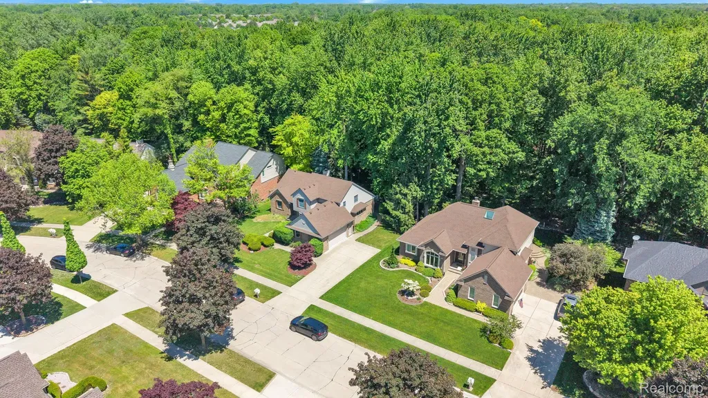 43746 Via Antonio Drive Sterling Heights City MI 48314