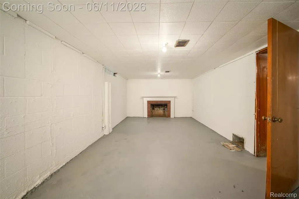 2952 Clement Street Flint City MI 48504