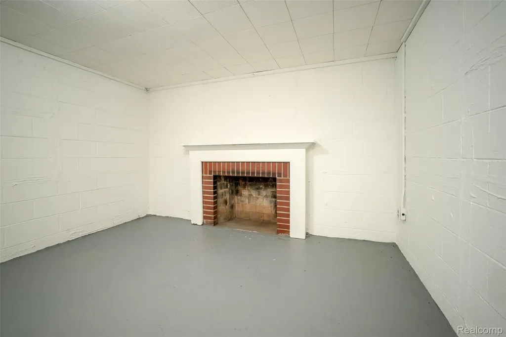 2952 Clement Street Flint City MI 48504