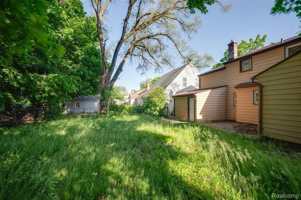2952 Clement Street Flint City MI 48504