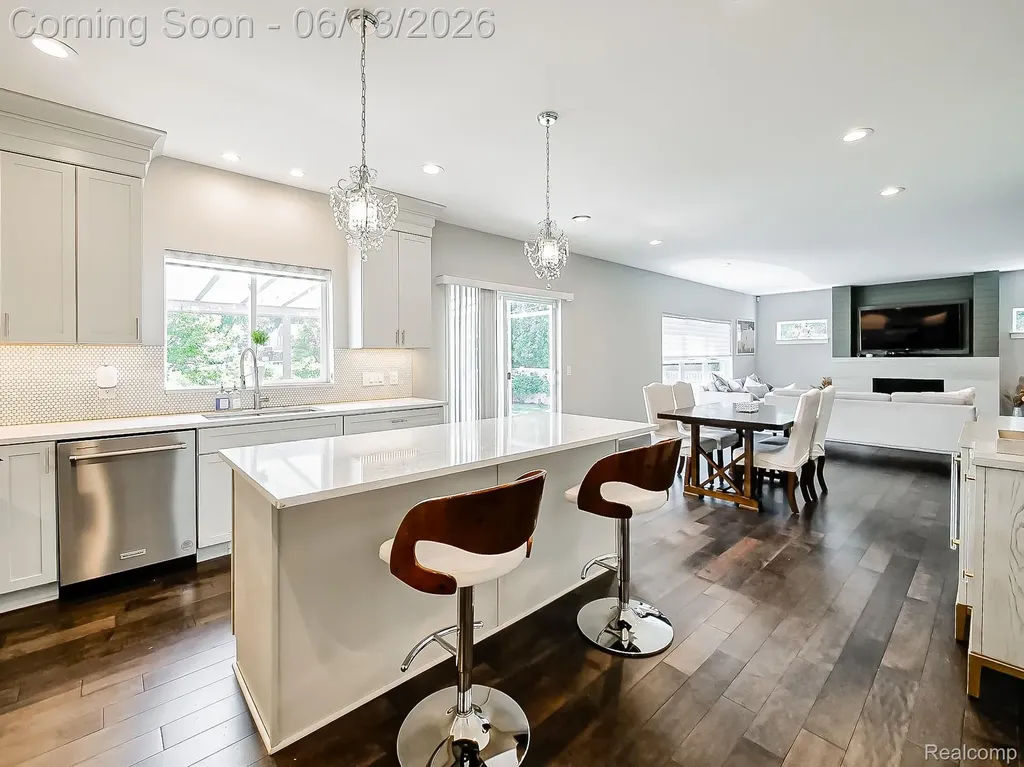 1724 Taylor Avenue Royal Oak City MI 48067