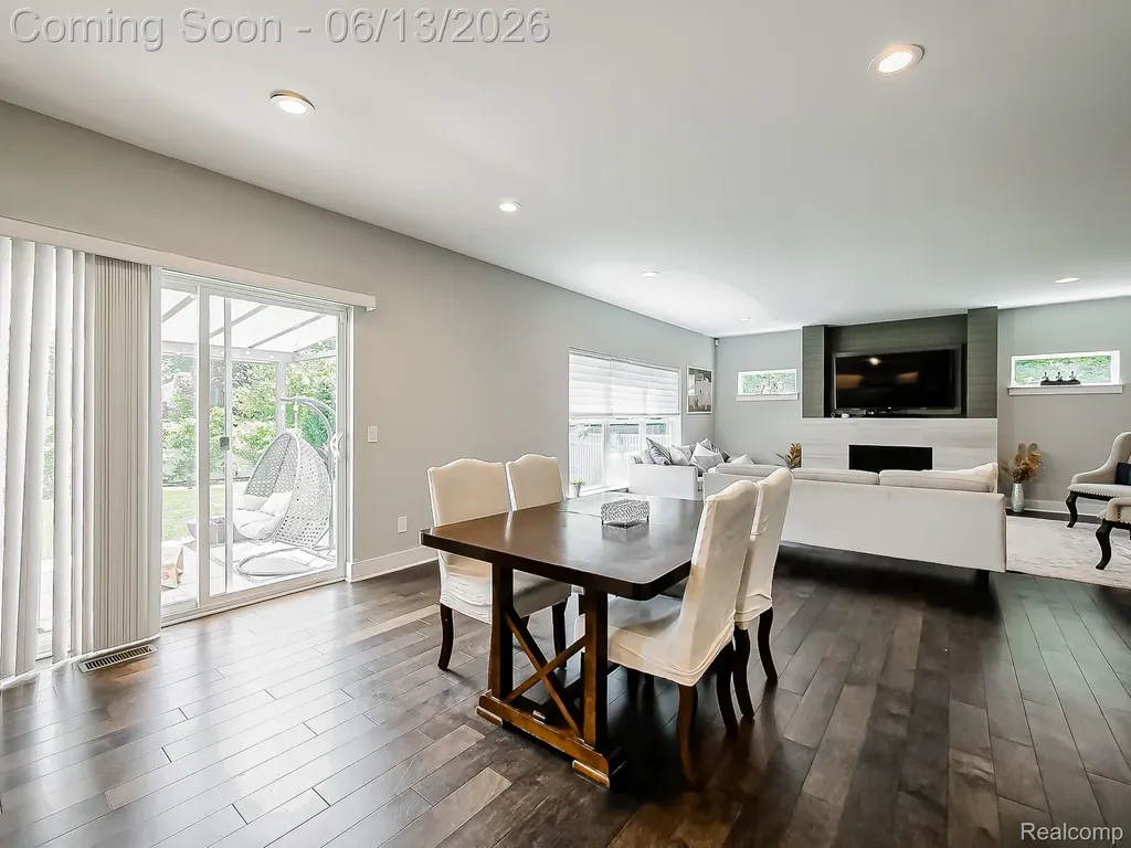 1724 Taylor Avenue Royal Oak City MI 48067