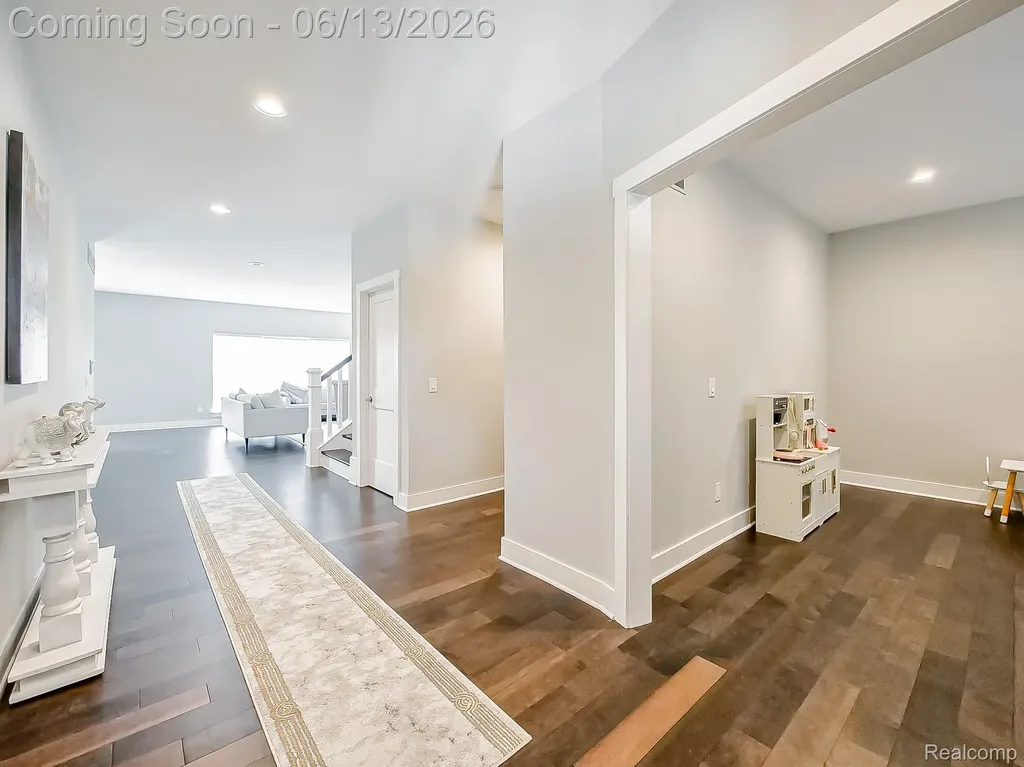 1724 Taylor Avenue Royal Oak City MI 48067