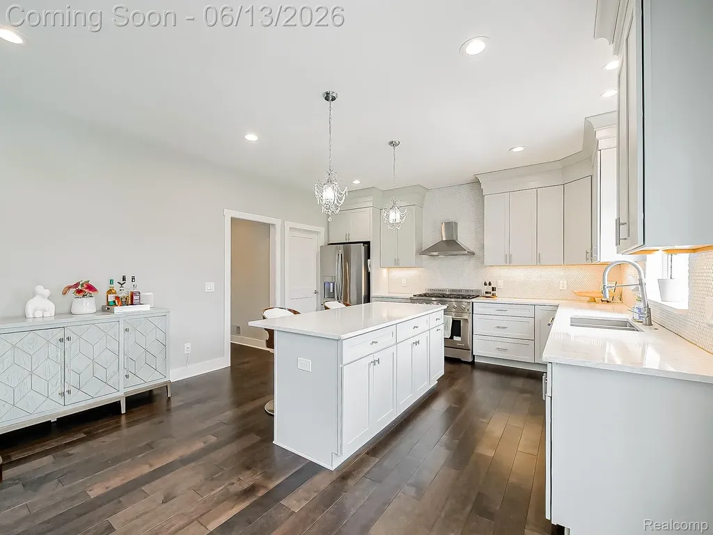 1724 Taylor Avenue Royal Oak City MI 48067