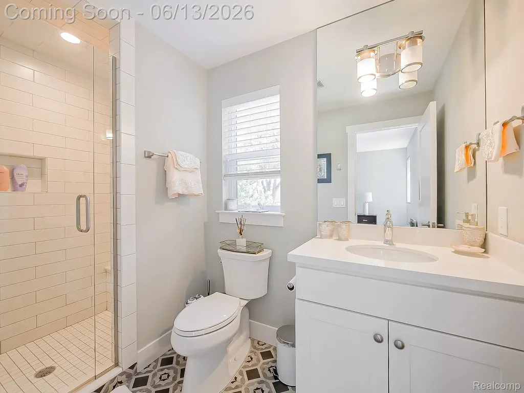 1724 Taylor Avenue Royal Oak City MI 48067