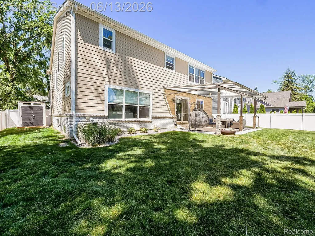 1724 Taylor Avenue Royal Oak City MI 48067