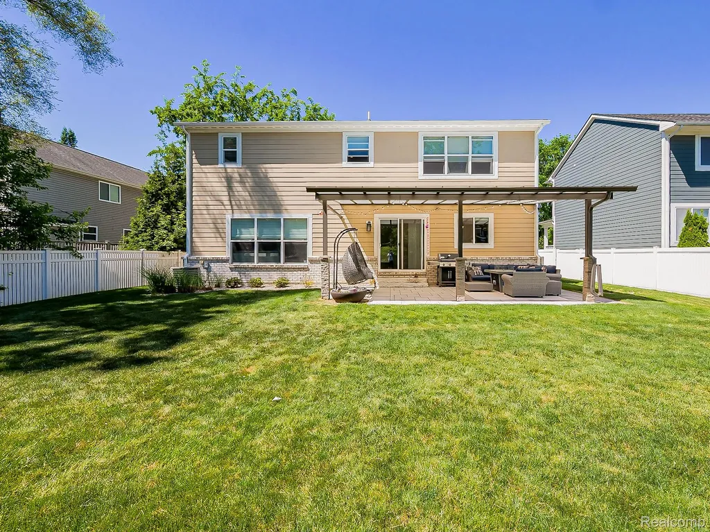 1724 Taylor Avenue Royal Oak City MI 48067