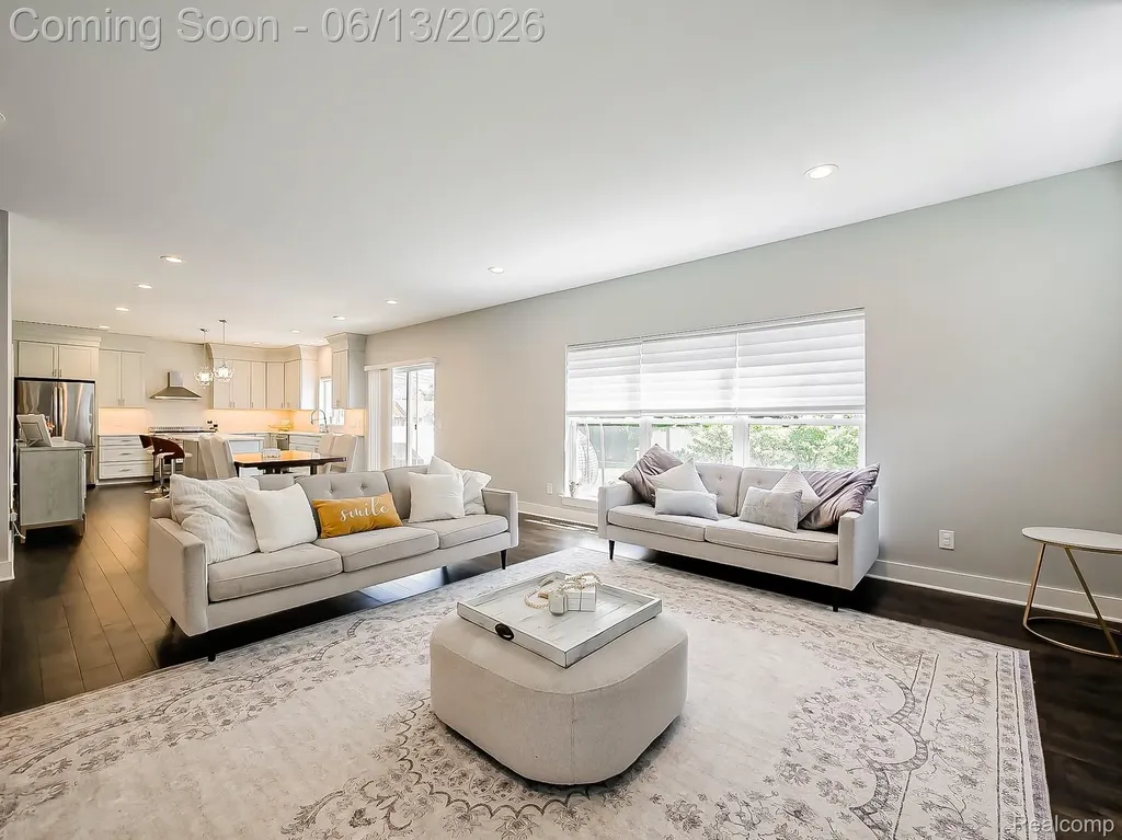 1724 Taylor Avenue Royal Oak City MI 48067