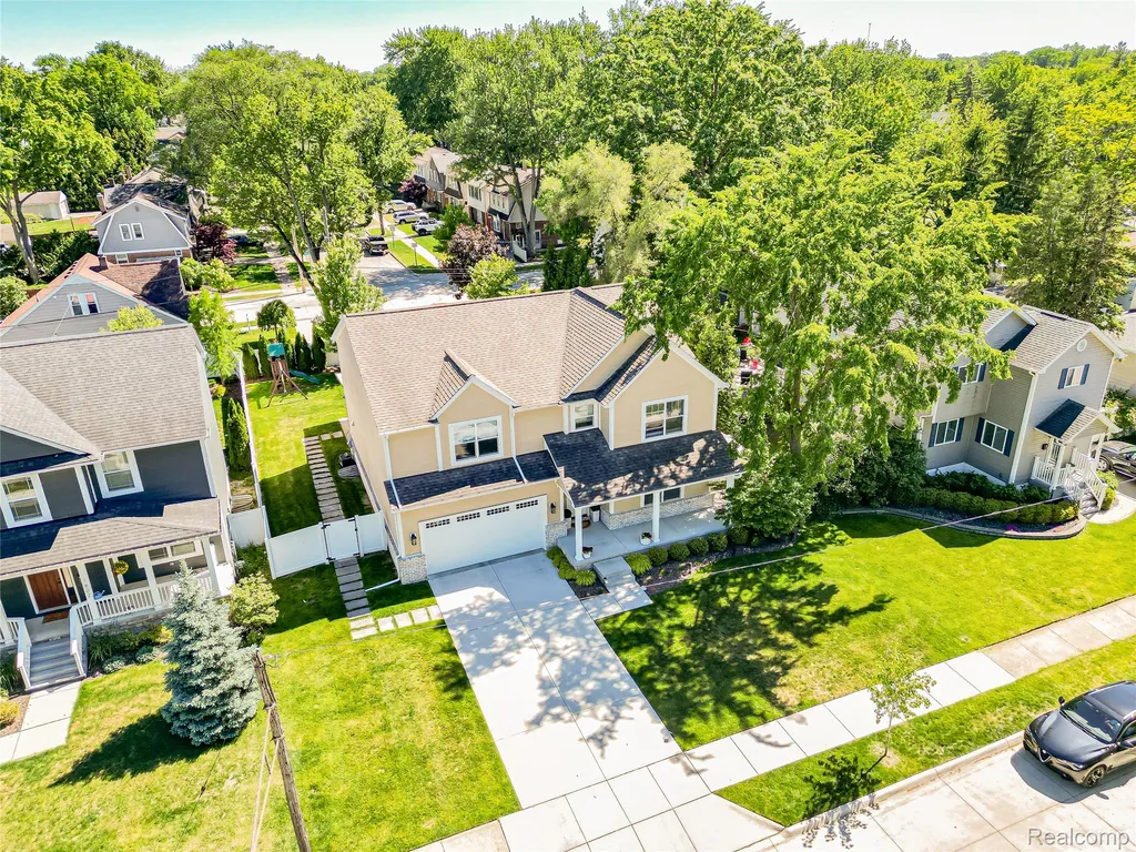 1724 Taylor Avenue Royal Oak City MI 48067