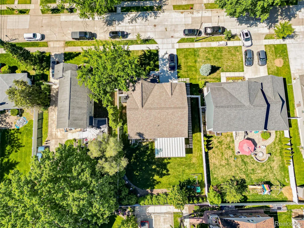 1724 Taylor Avenue Royal Oak City MI 48067