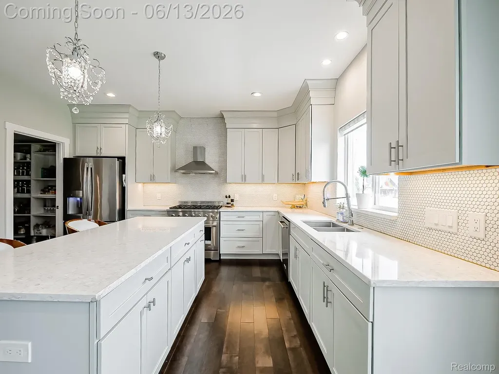 1724 Taylor Avenue Royal Oak City MI 48067