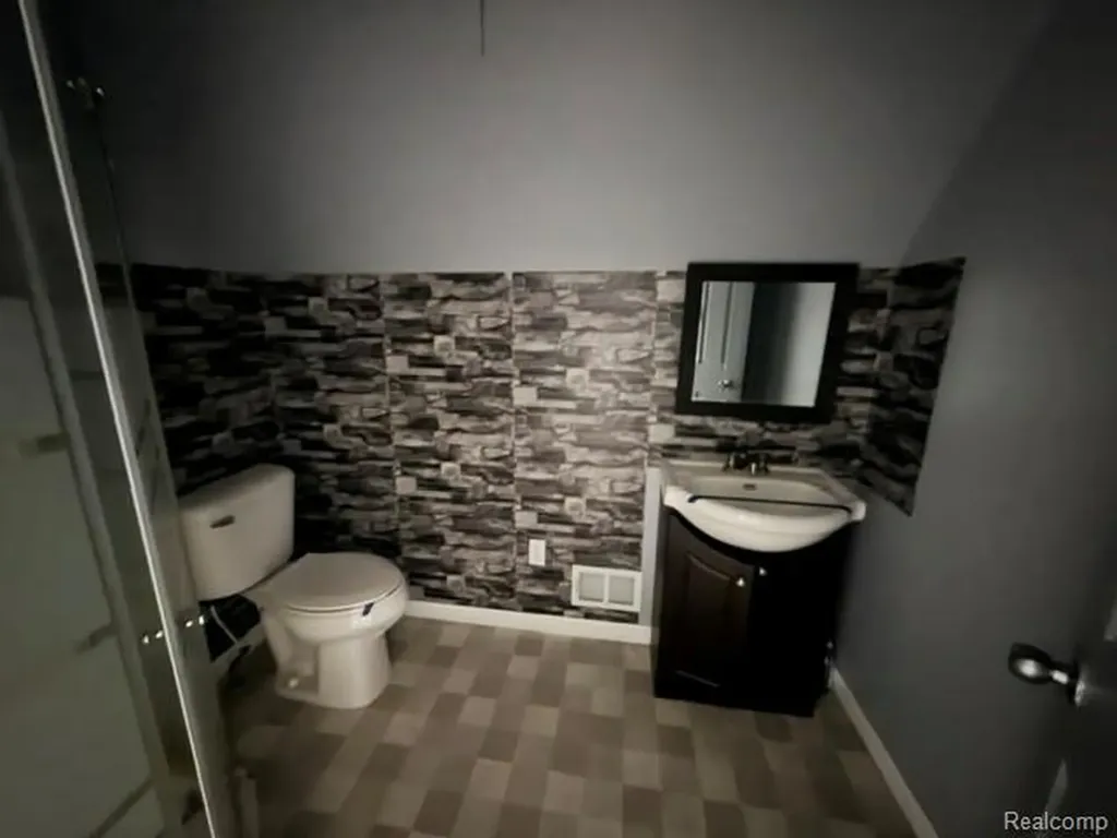 5983 Welch Road Emmett Township MI 48022