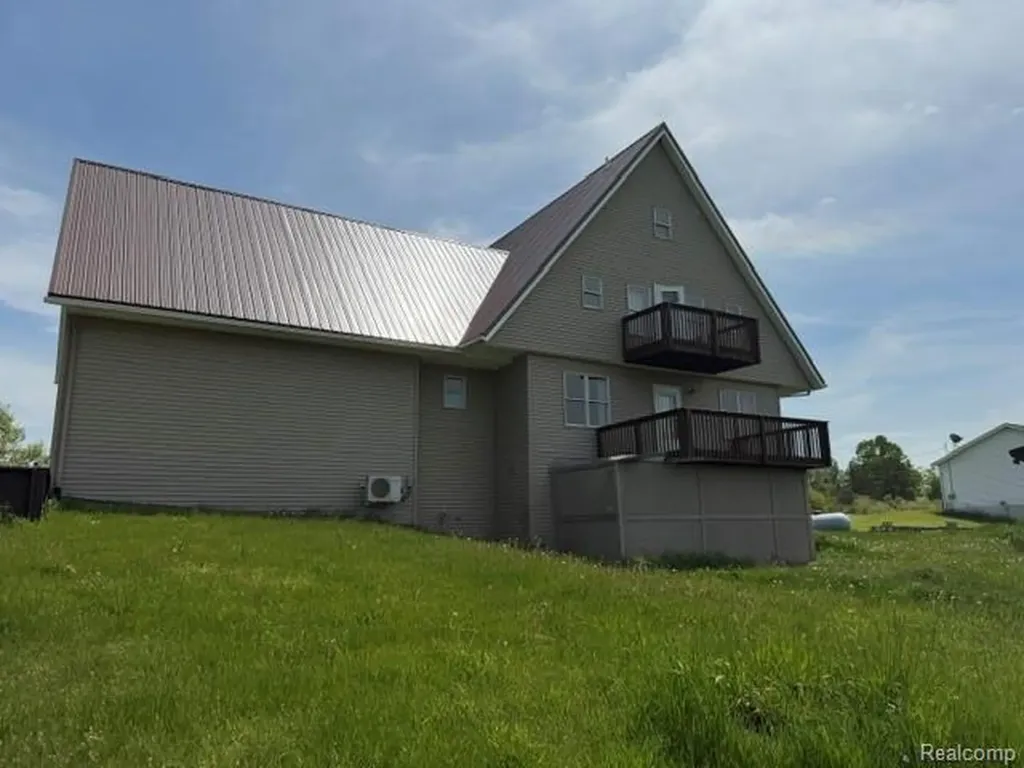 5983 Welch Road Emmett Township MI 48022