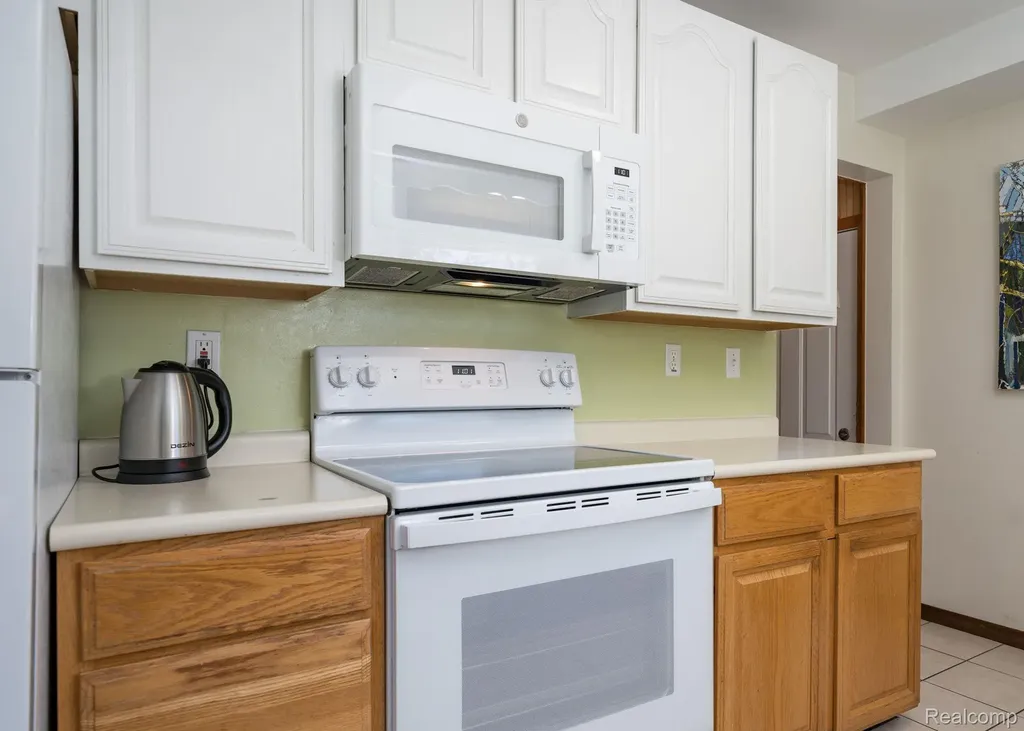 3402 Mahopac Drive Orion Charter Township MI 48360