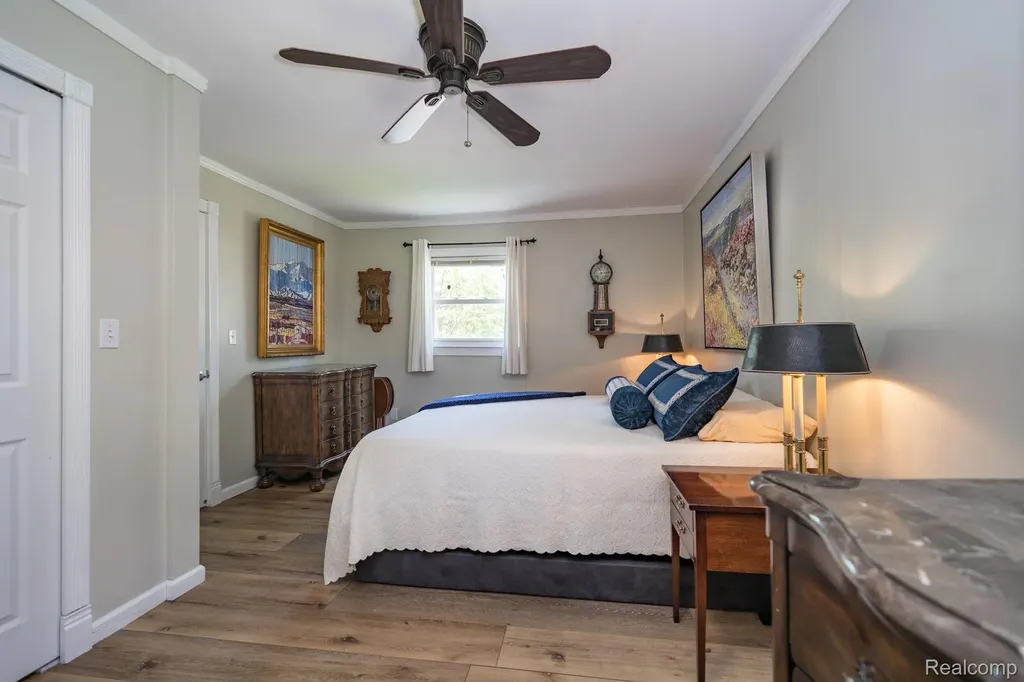 3402 Mahopac Drive Orion Charter Township MI 48360