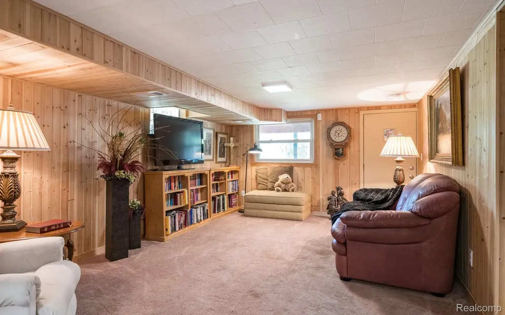 3402 Mahopac Drive Orion Charter Township MI 48360