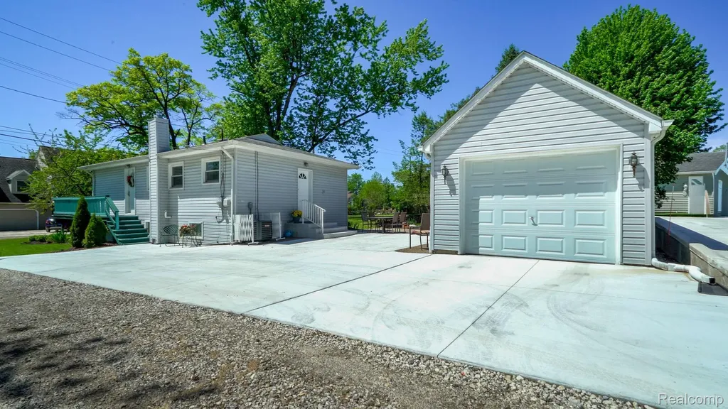 3402 Mahopac Drive Orion Charter Township MI 48360