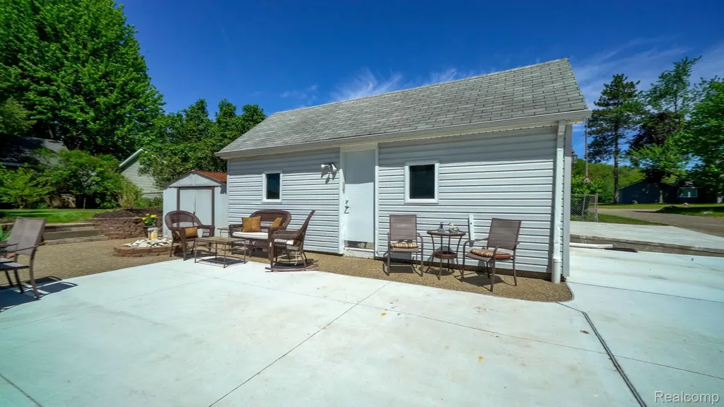 3402 Mahopac Drive Orion Charter Township MI 48360