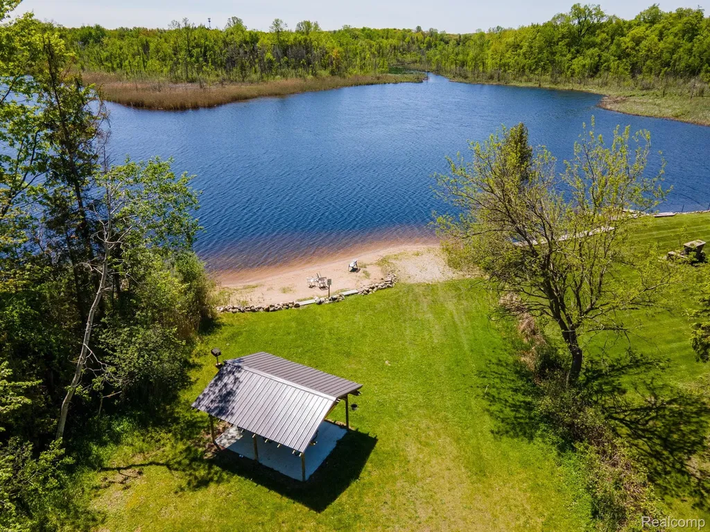 3402 Mahopac Drive Orion Charter Township MI 48360