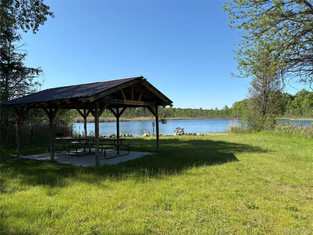 3402 Mahopac Drive Orion Charter Township MI 48360