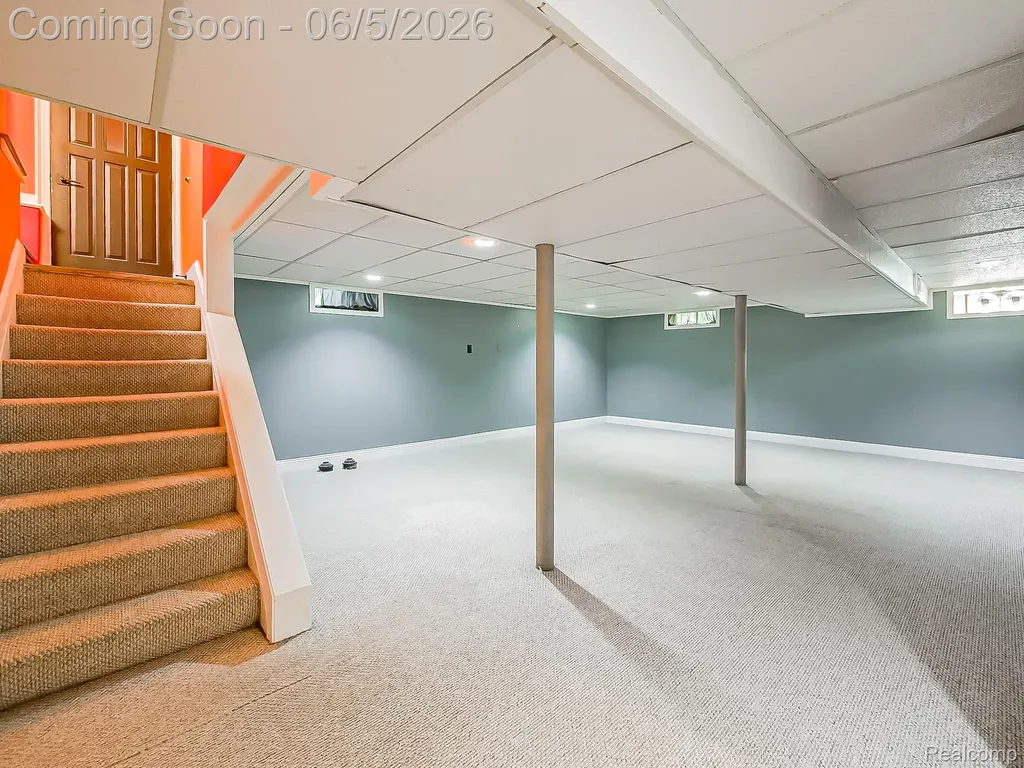 719 E Summit Street Milford Village MI 48381