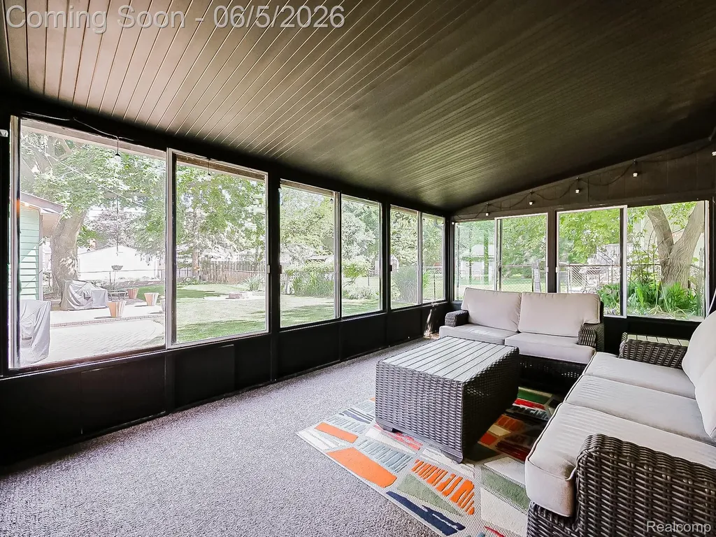 719 E Summit Street Milford Village MI 48381