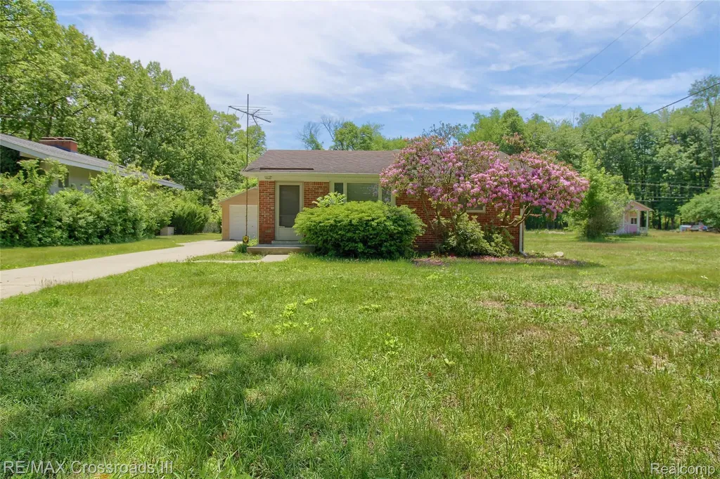 41509 Riggs Road Van Buren Charter Township MI 48111