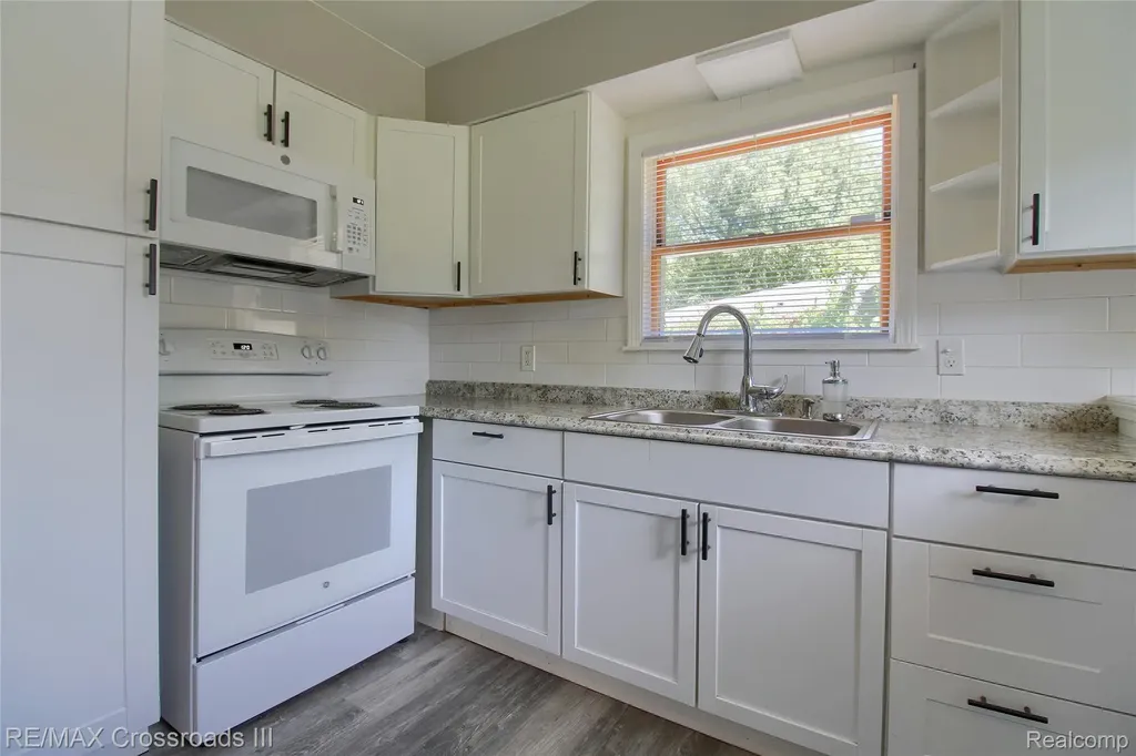 41509 Riggs Road Van Buren Charter Township MI 48111