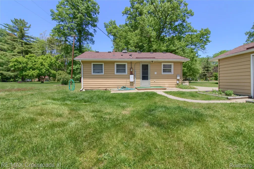 41509 Riggs Road Van Buren Charter Township MI 48111