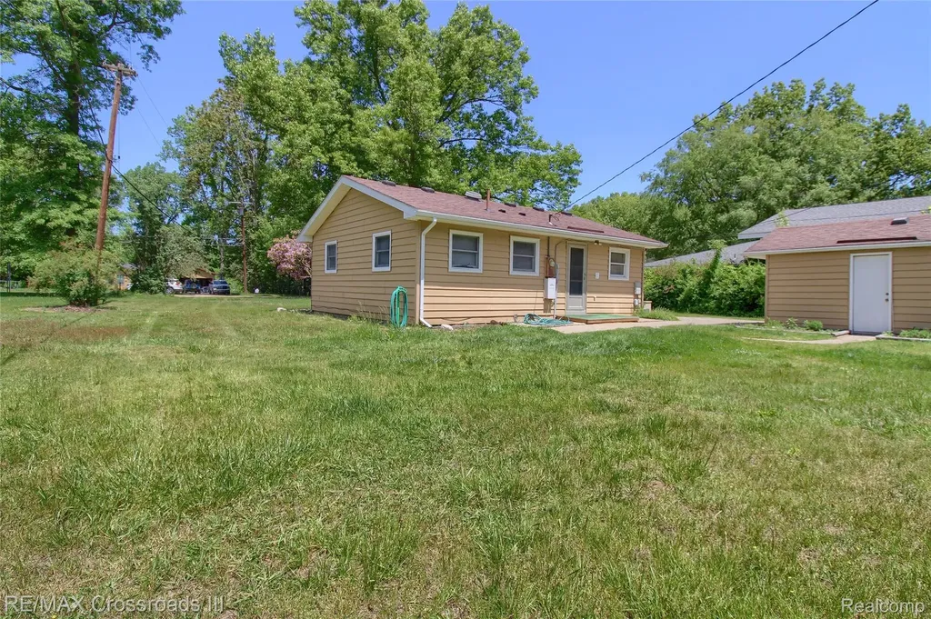 41509 Riggs Road Van Buren Charter Township MI 48111