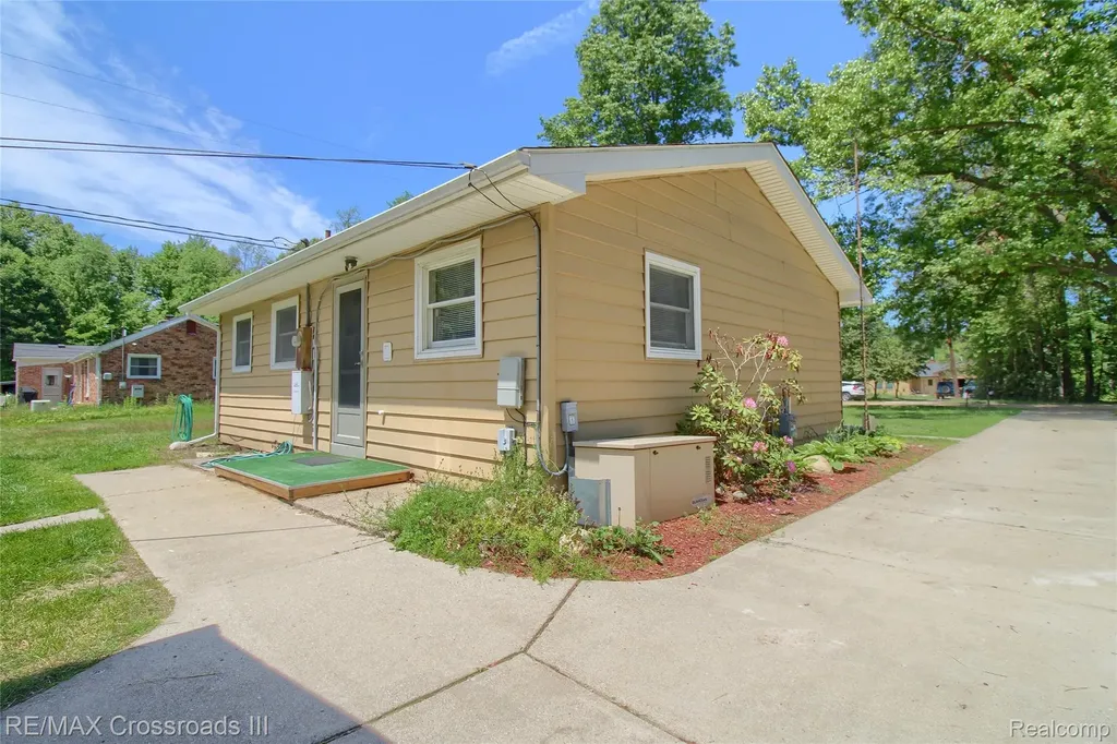 41509 Riggs Road Van Buren Charter Township MI 48111