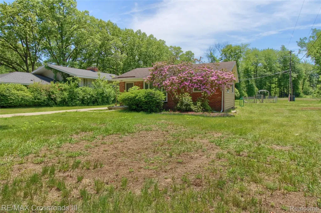 41509 Riggs Road Van Buren Charter Township MI 48111