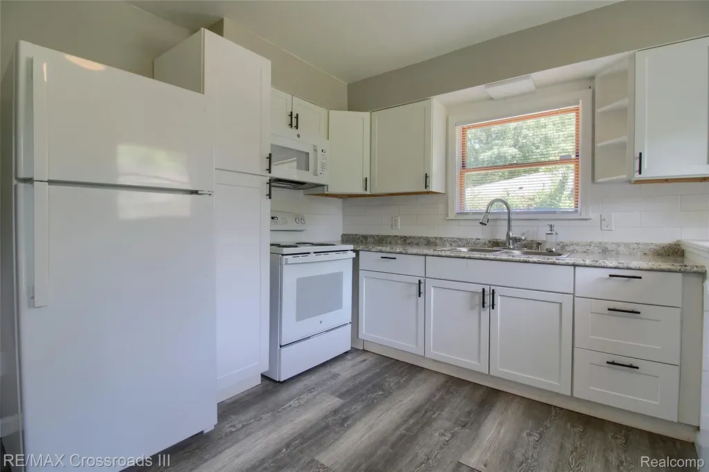 41509 Riggs Road Van Buren Charter Township MI 48111