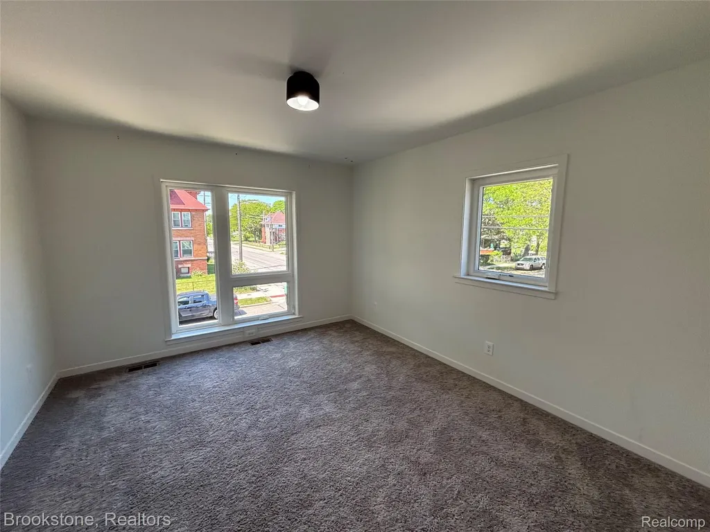 112 Mount Vernon Street Detroit City MI 48202