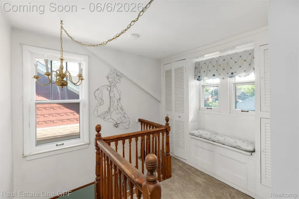 957 Fisher Road Grosse Pointe City MI 48230