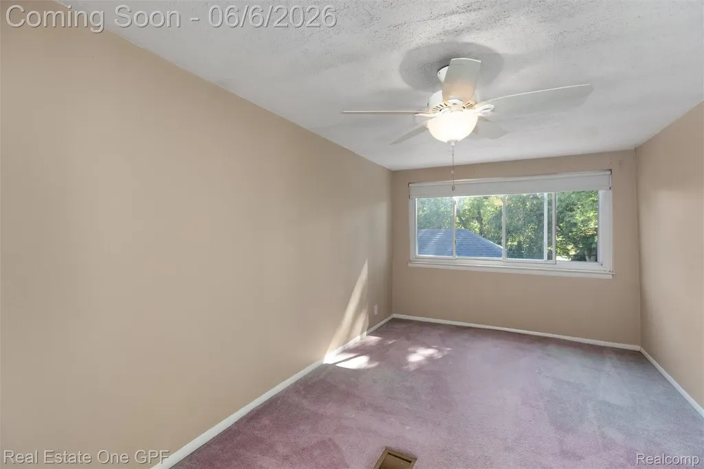 957 Fisher Road Grosse Pointe City MI 48230