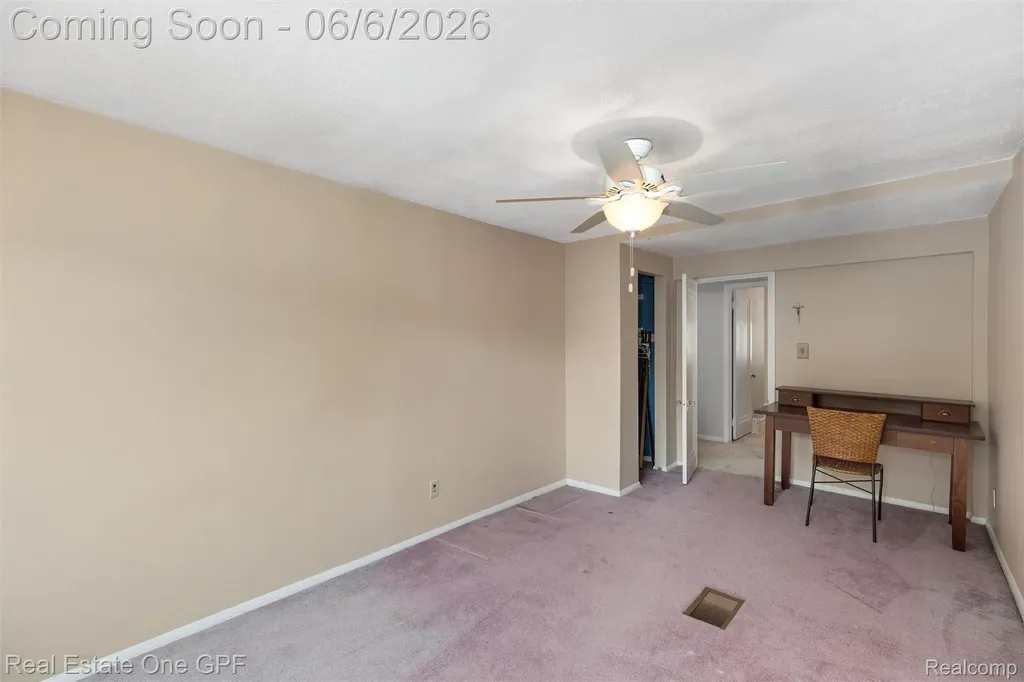 957 Fisher Road Grosse Pointe City MI 48230